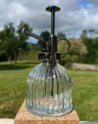 Vaporisateur d'eau Verre Ciselé Transparent Métal Brossé H.15,5 cm