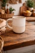 Tasse à Café en Faïence Bicolore Beige Clair Liseré Brun 20 cl 