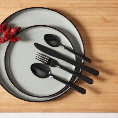 Ménagère 16 Couverts Noirs Mats en Acier Inoxydable – Design Modern Chic