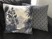 Coussin Palmier Tropical Vintage Gravure Noir & Blanc 40 x 40 cm 
