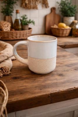 Tasse à Café en Faïence Bicolore Beige Clair Liseré Brun 20 cl 