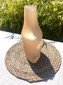 Vase en Verre Asymétrique Couleur Beige Sable Finition Mate H. 23 cm